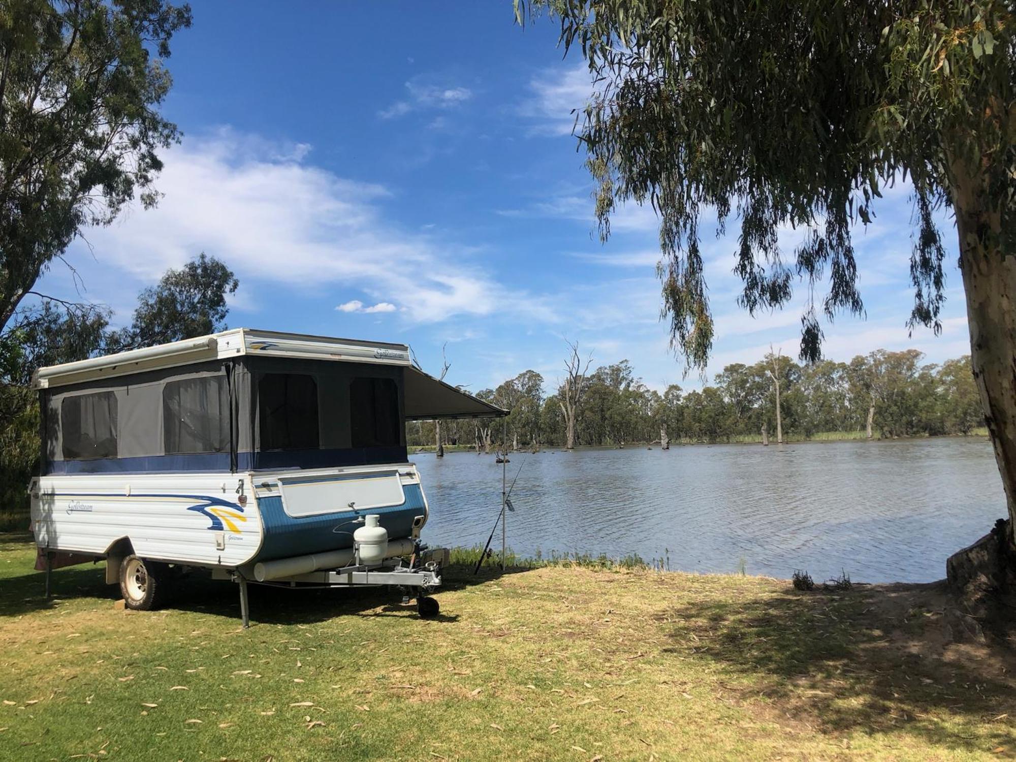 Cohuna Waterfront Holiday Park Buitenkant foto