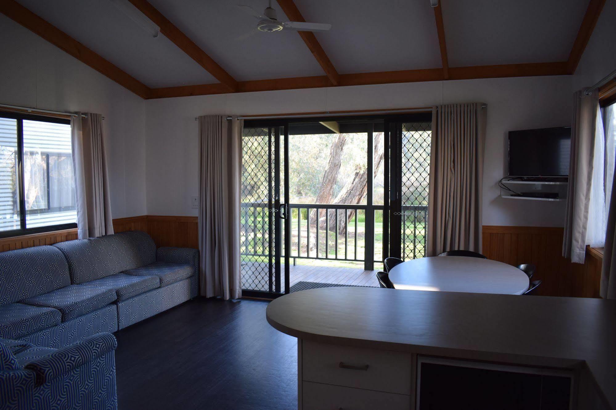 Cohuna Waterfront Holiday Park Buitenkant foto