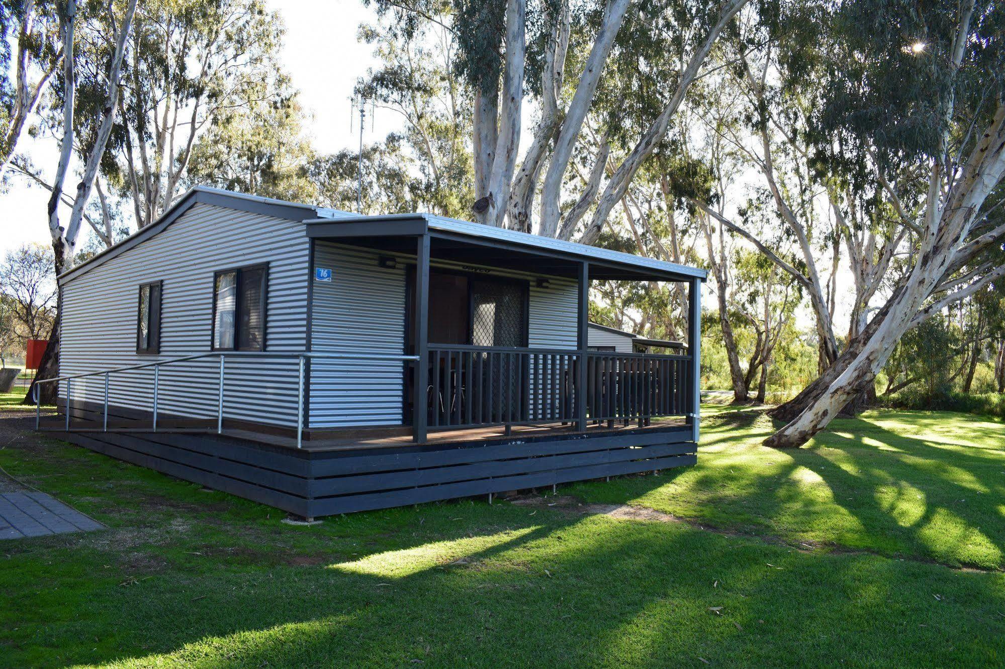 Cohuna Waterfront Holiday Park Buitenkant foto