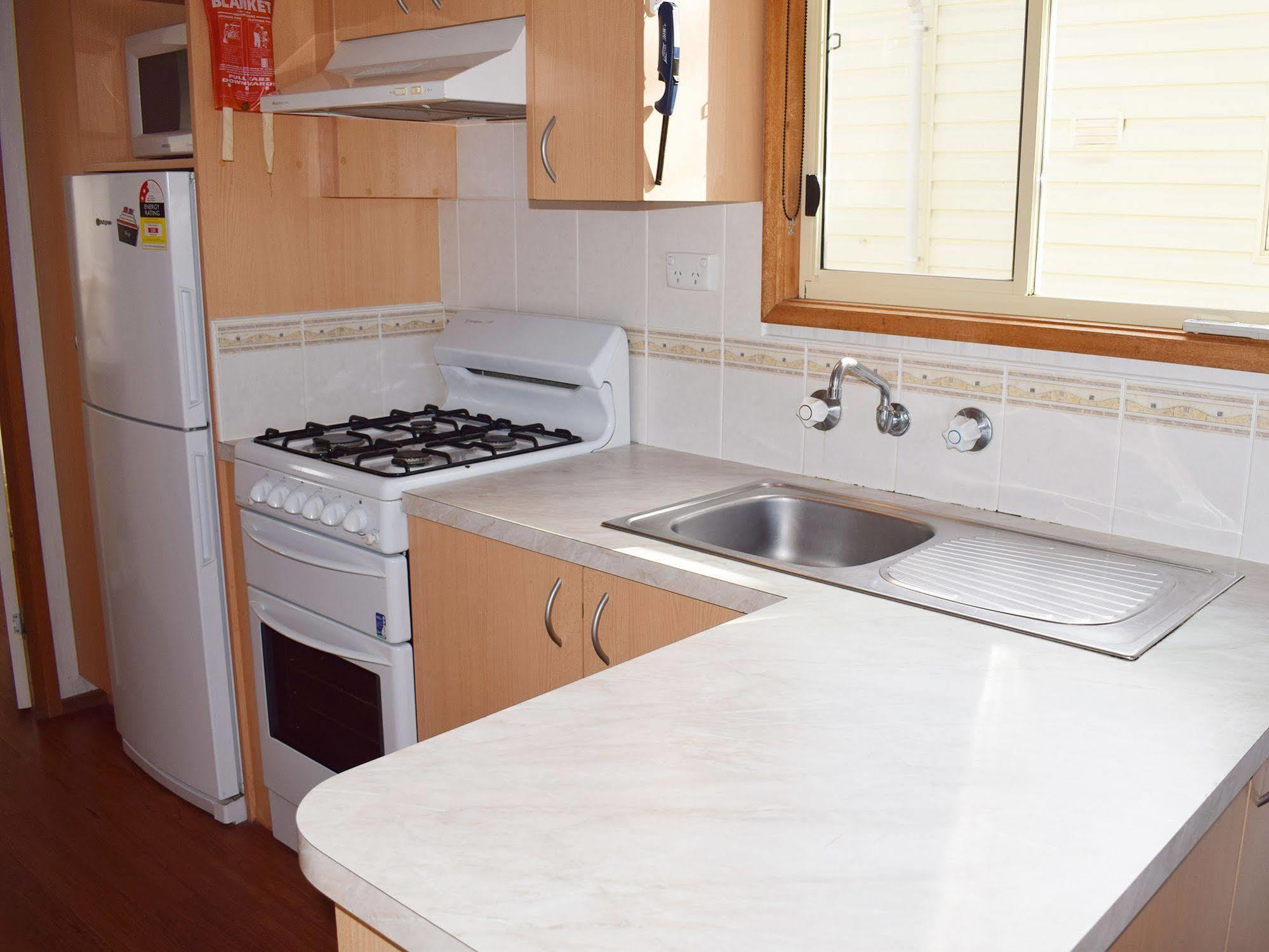 Cohuna Waterfront Holiday Park Buitenkant foto