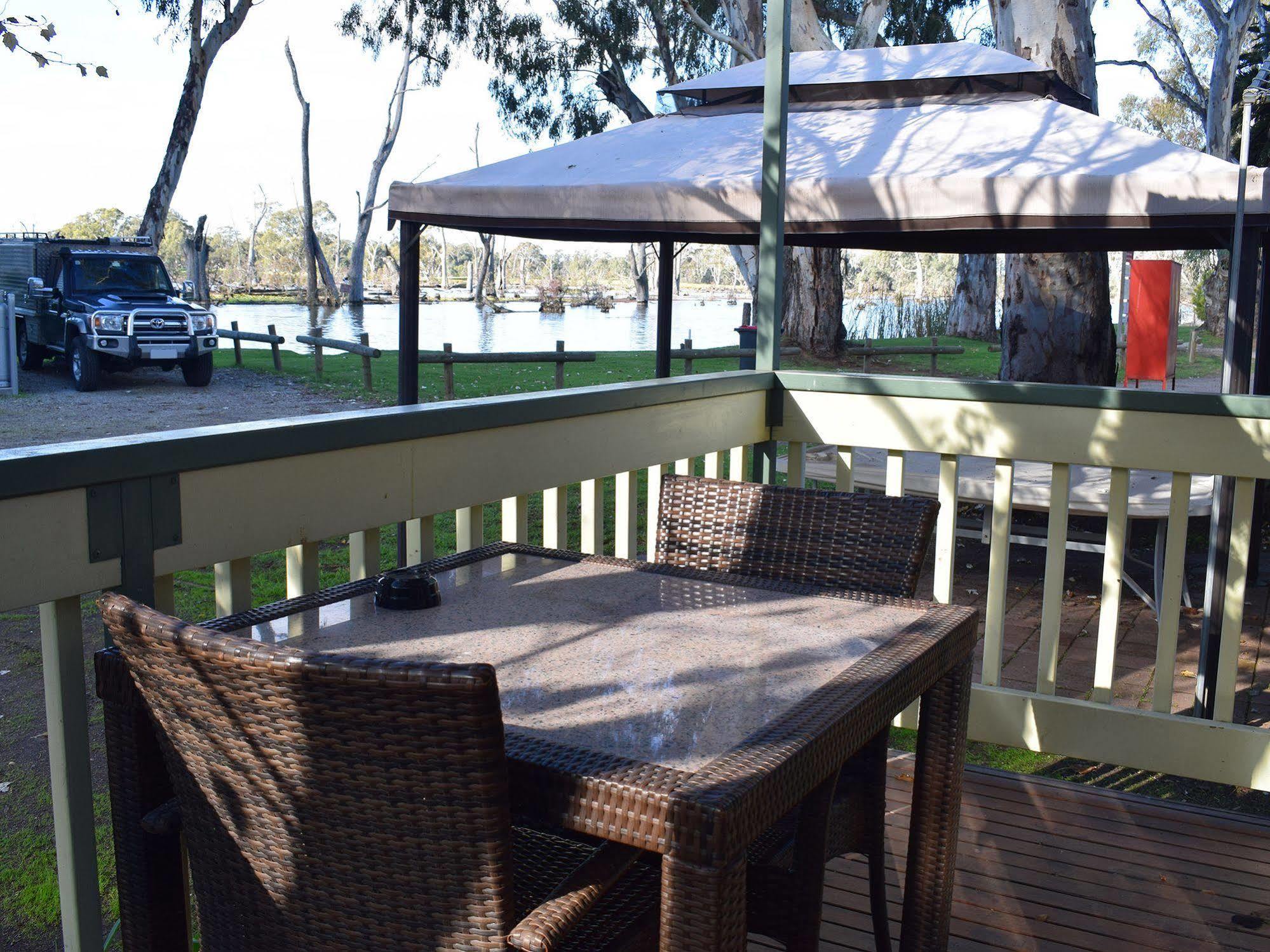 Cohuna Waterfront Holiday Park Buitenkant foto