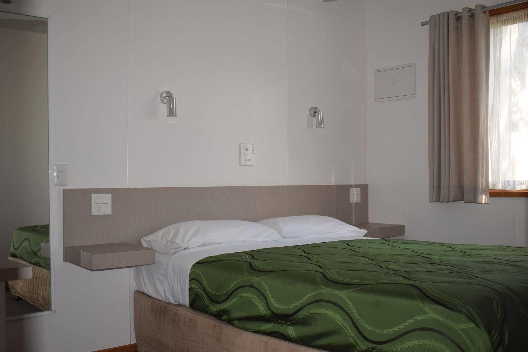 Cohuna Waterfront Holiday Park Buitenkant foto