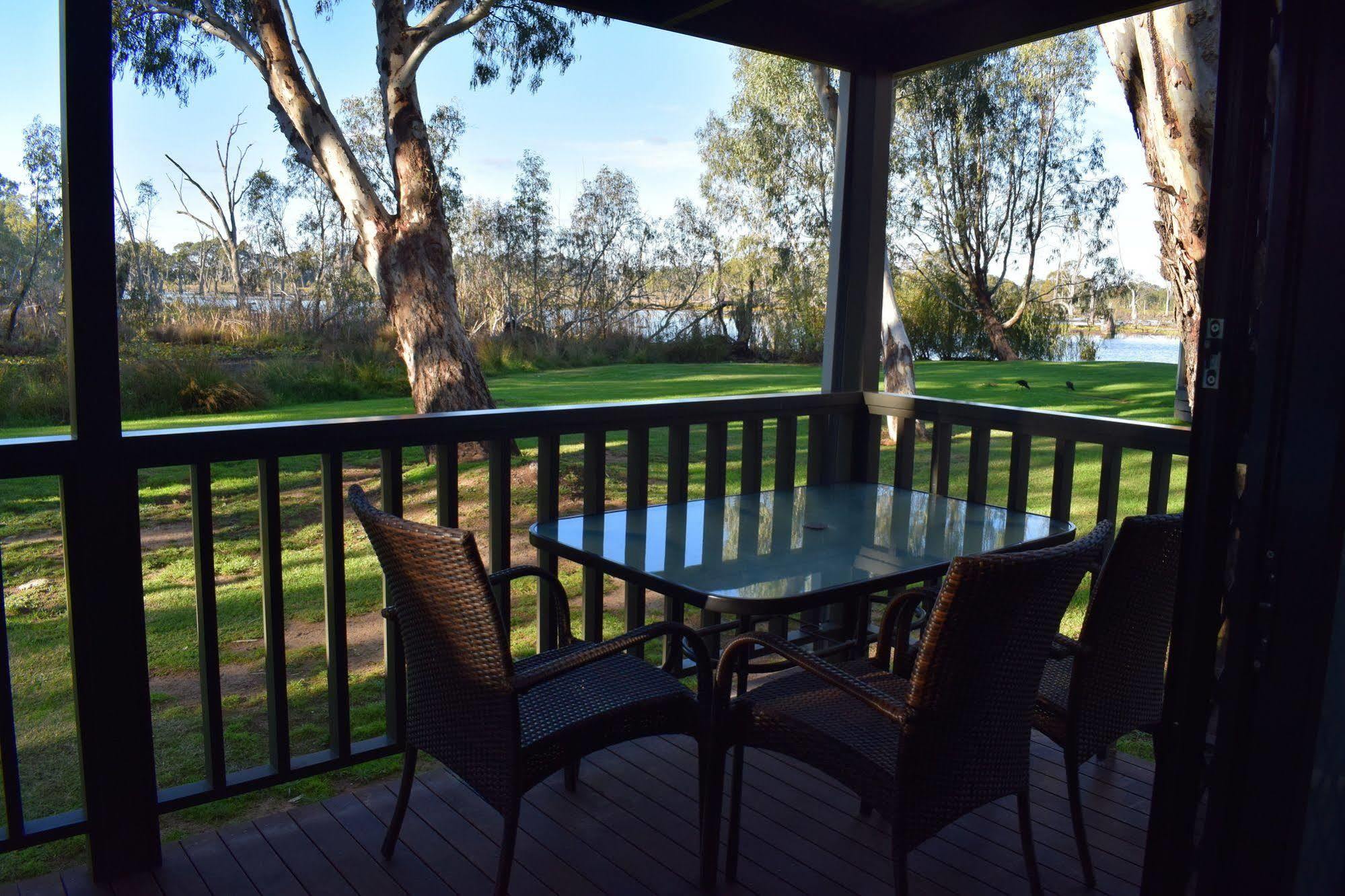 Cohuna Waterfront Holiday Park Buitenkant foto