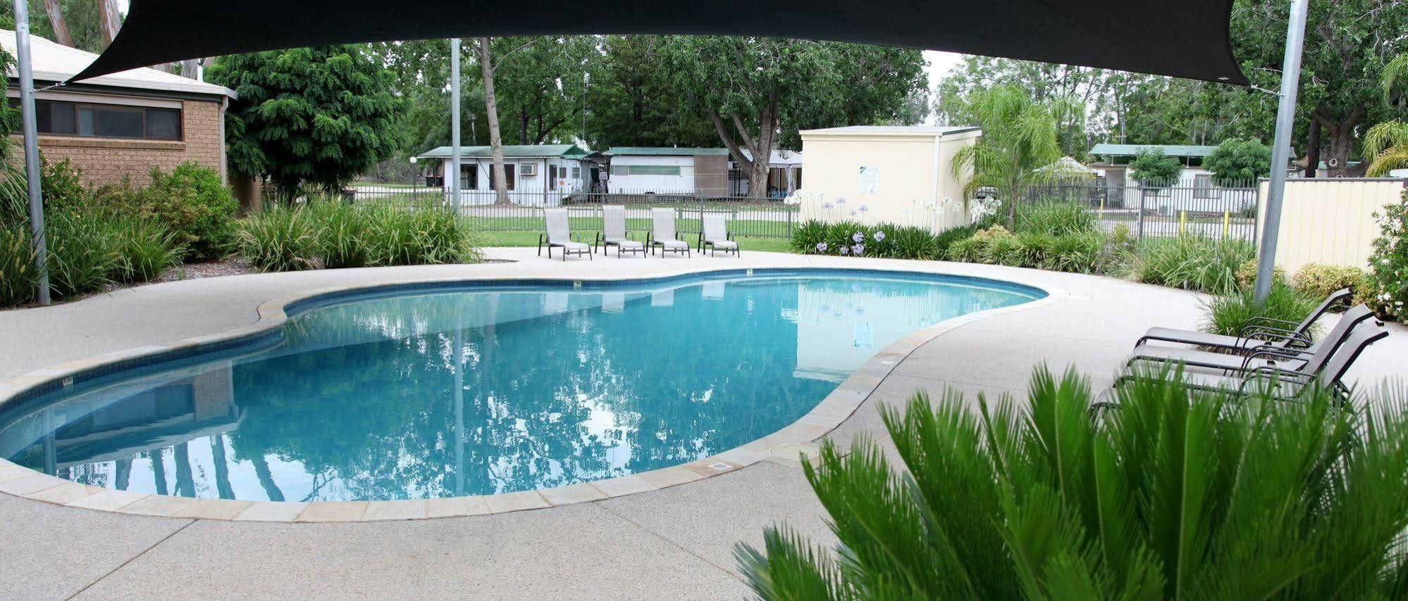Cohuna Waterfront Holiday Park Buitenkant foto